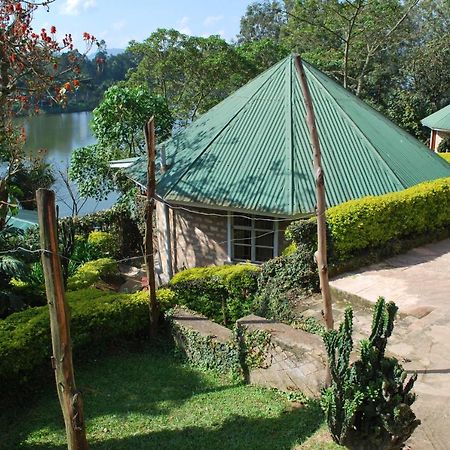 Crater Bay Cottages Kabale Esterno foto