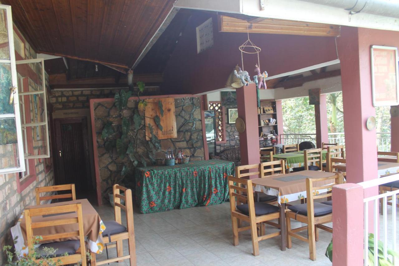 Crater Bay Cottages Kabale Esterno foto