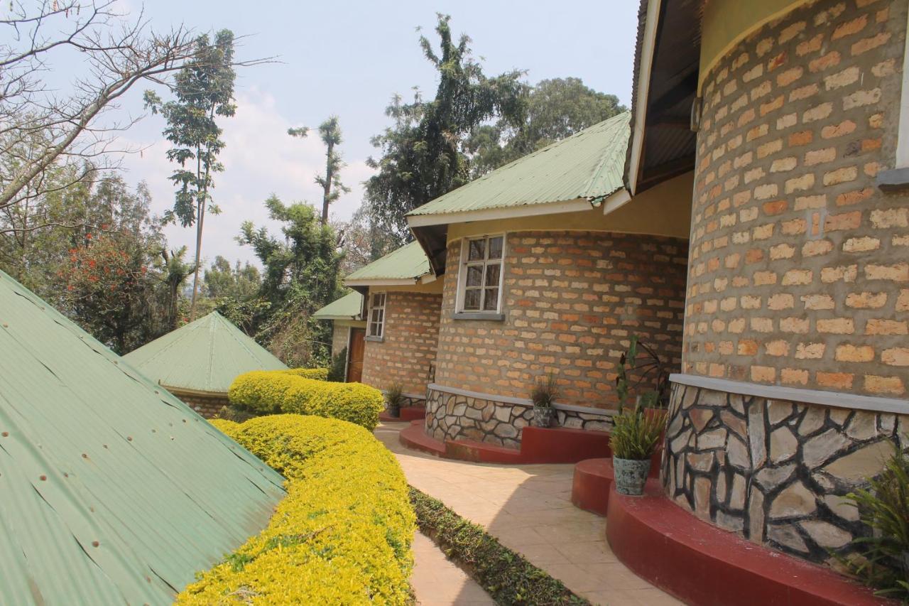 Crater Bay Cottages Kabale Esterno foto