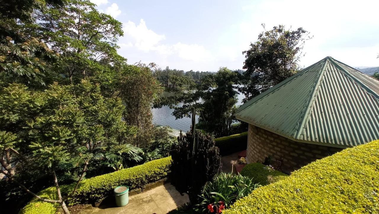 Crater Bay Cottages Kabale Esterno foto