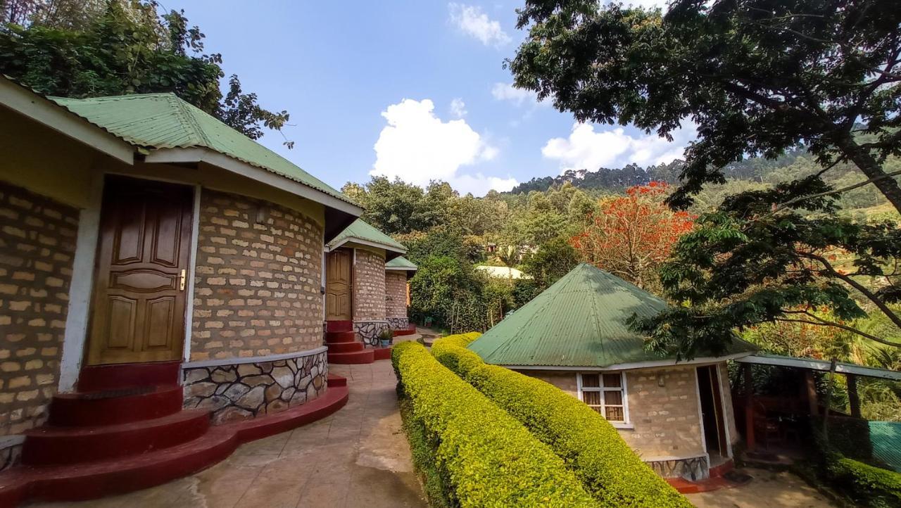 Crater Bay Cottages Kabale Esterno foto
