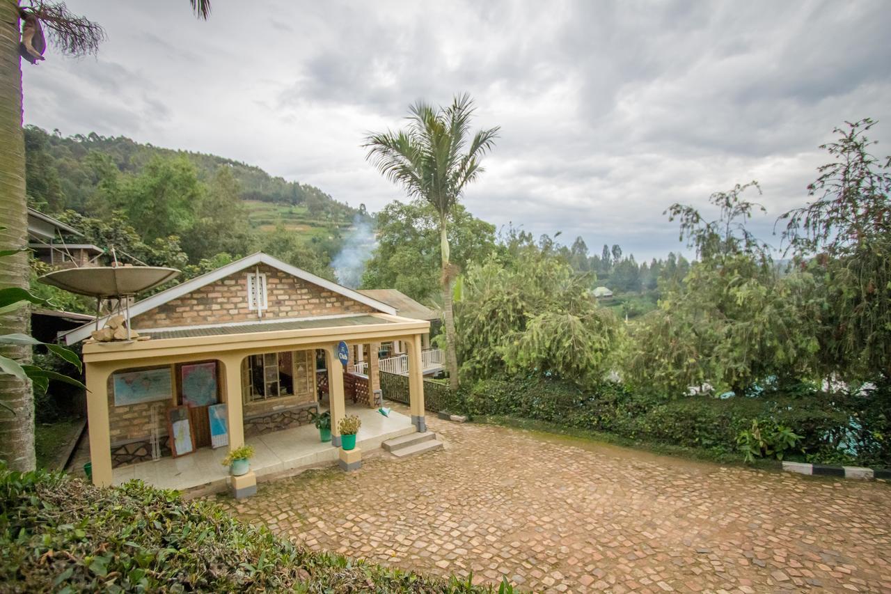 Crater Bay Cottages Kabale Esterno foto