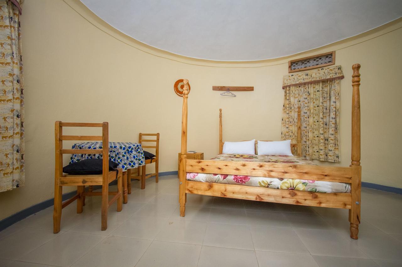 Crater Bay Cottages Kabale Esterno foto
