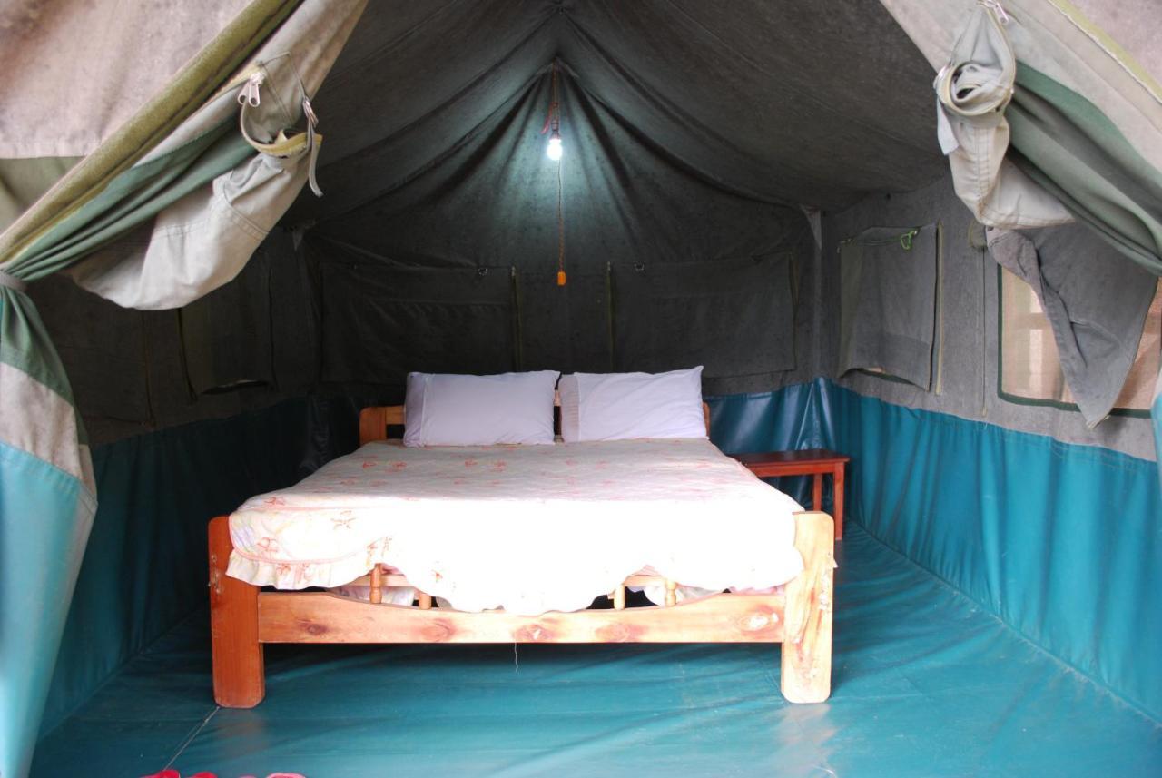 Crater Bay Cottages Kabale Esterno foto