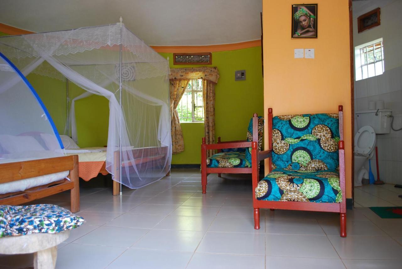 Crater Bay Cottages Kabale Esterno foto