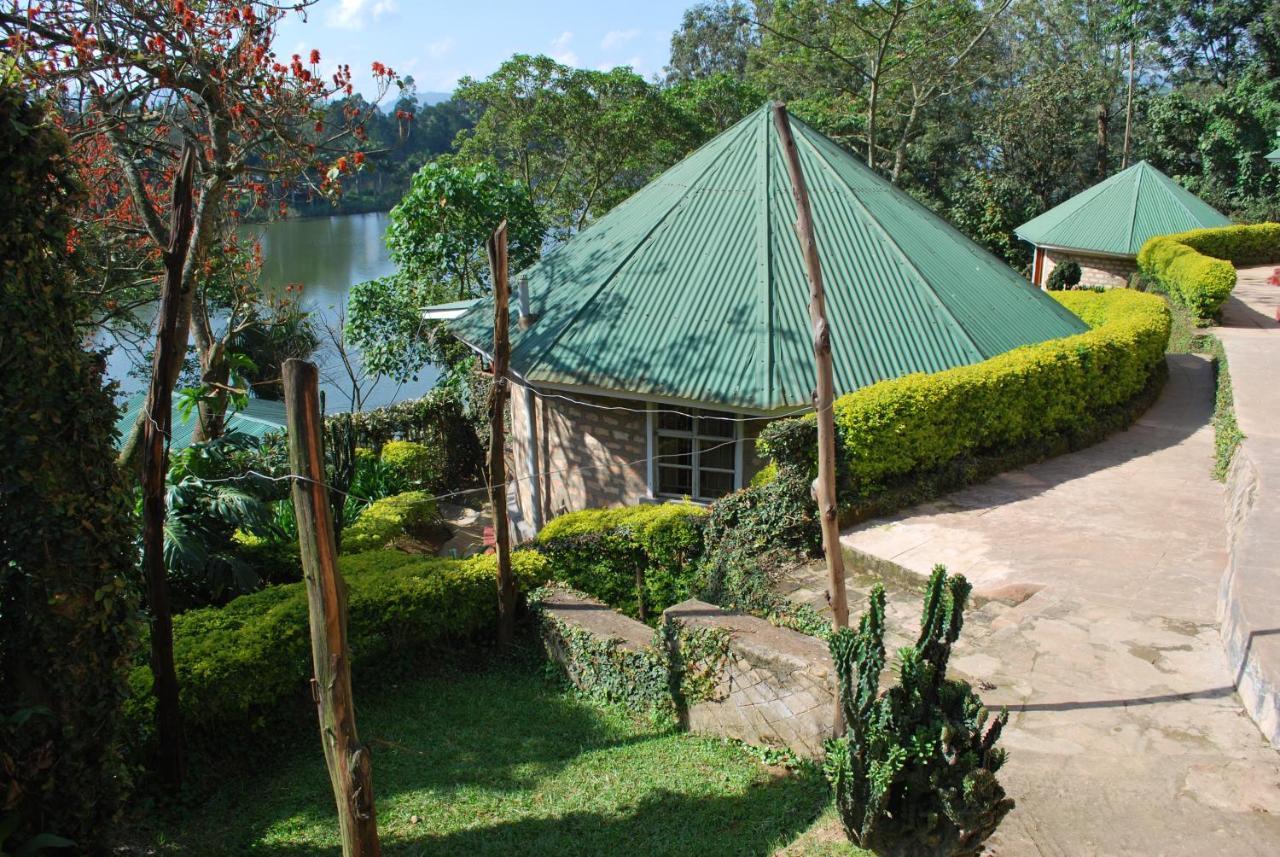 Crater Bay Cottages Kabale Esterno foto