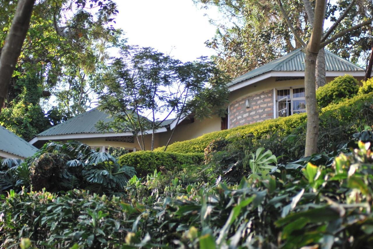 Crater Bay Cottages Kabale Esterno foto