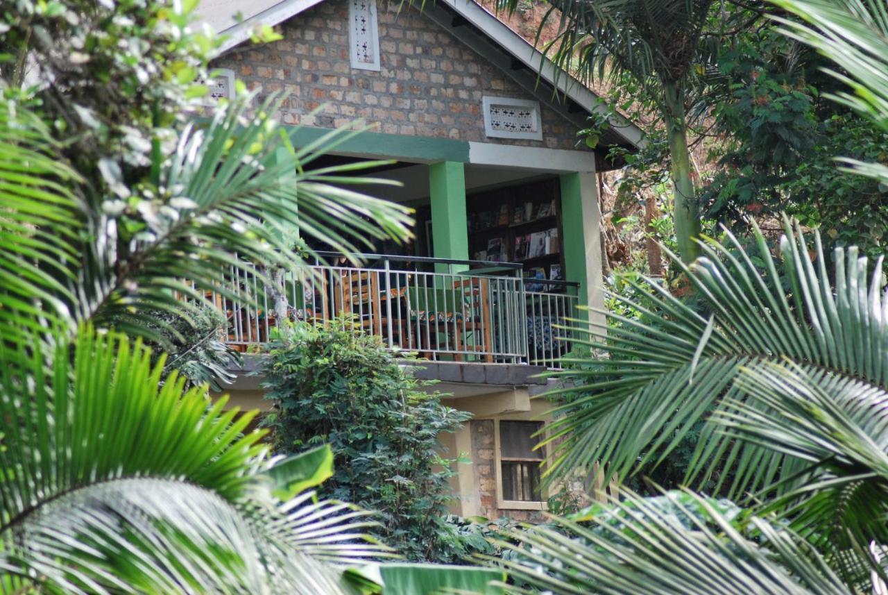 Crater Bay Cottages Kabale Esterno foto