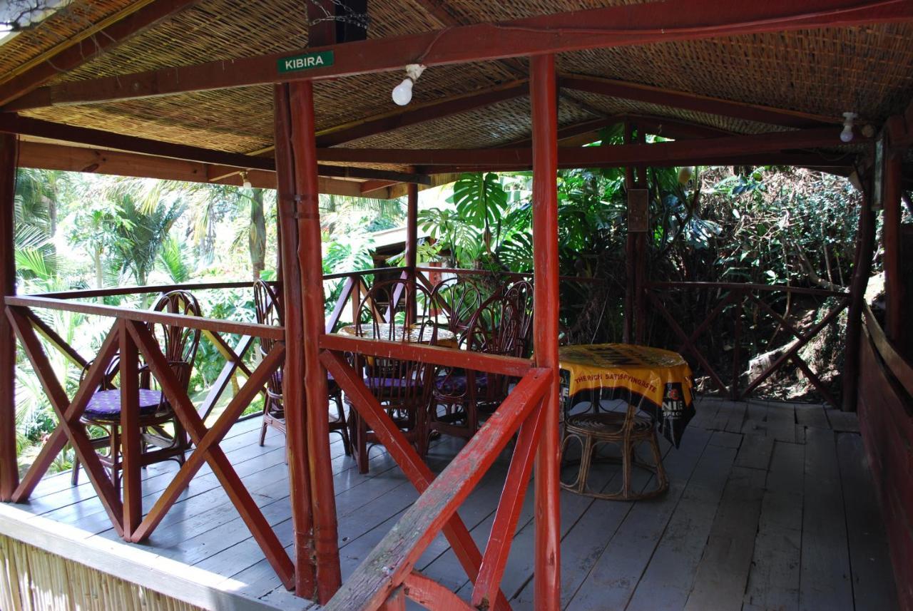 Crater Bay Cottages Kabale Esterno foto