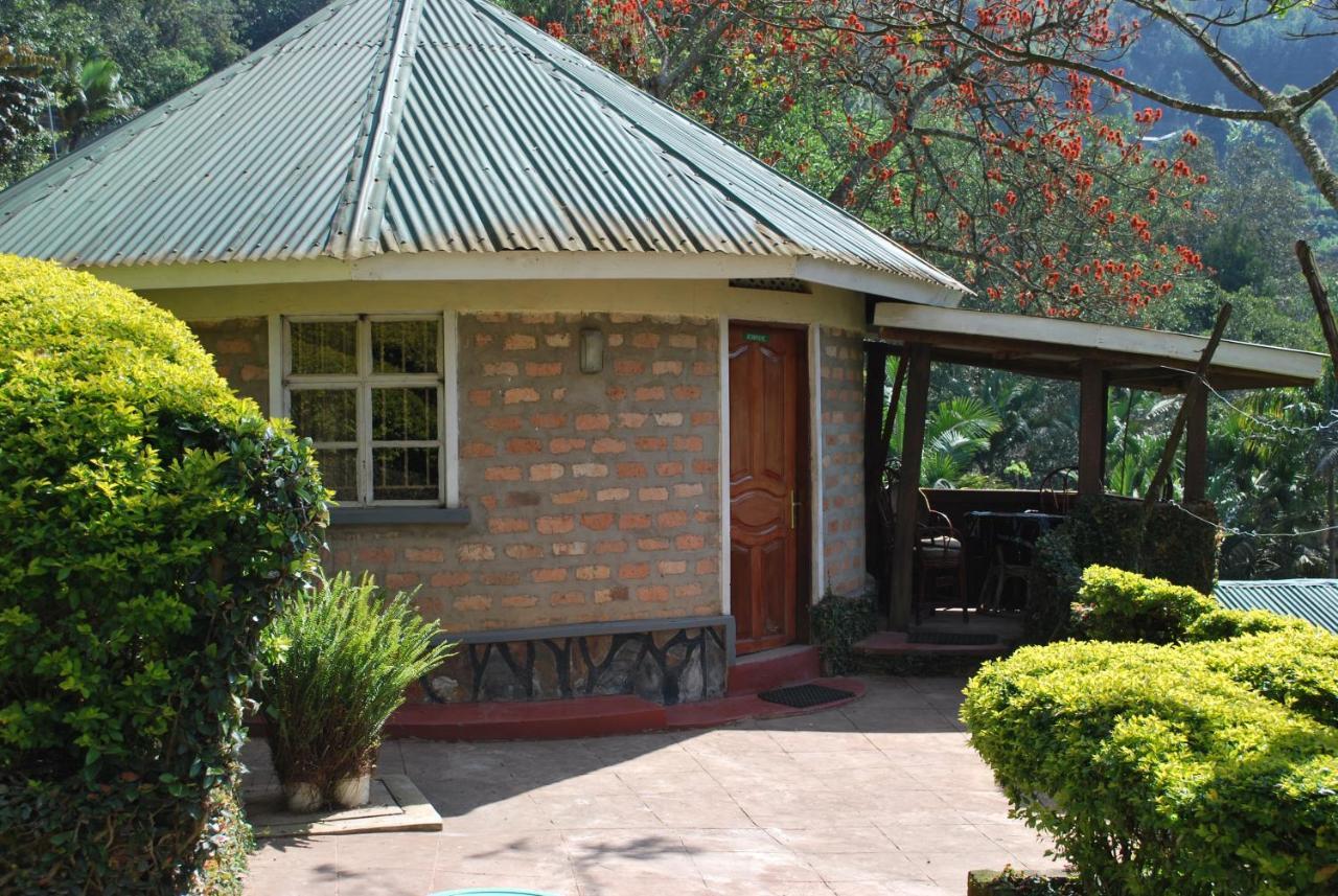 Crater Bay Cottages Kabale Esterno foto